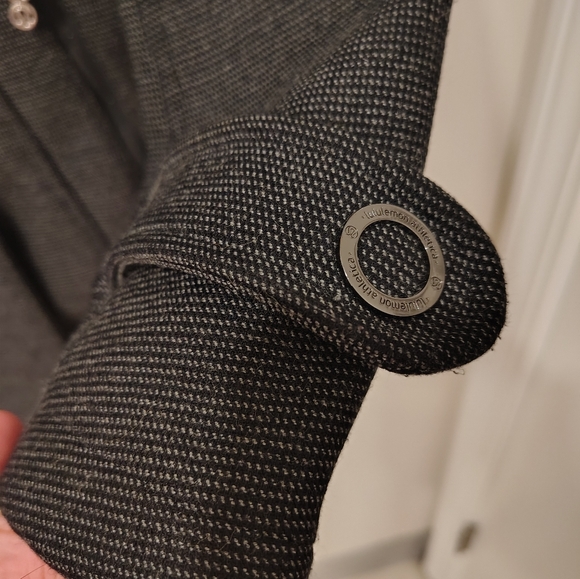 Lululemon Audrey Jacket size 6 - Picture 6 of 9